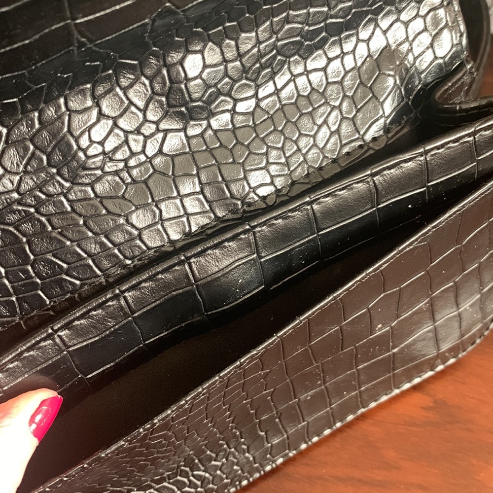 Badiya Belt Bag Embossed Vegan Fanny Pack Faux Leather NWOT EUC - Picture 11 of 14